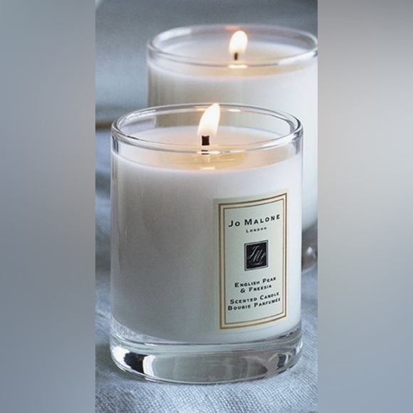 JO MALONE English Pear & Freesia Travel Size Candle Gift Set - Picture 6 of 6